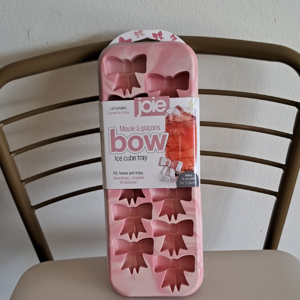 New!Joie Pink Bow-Shaped Ice Cube Tray